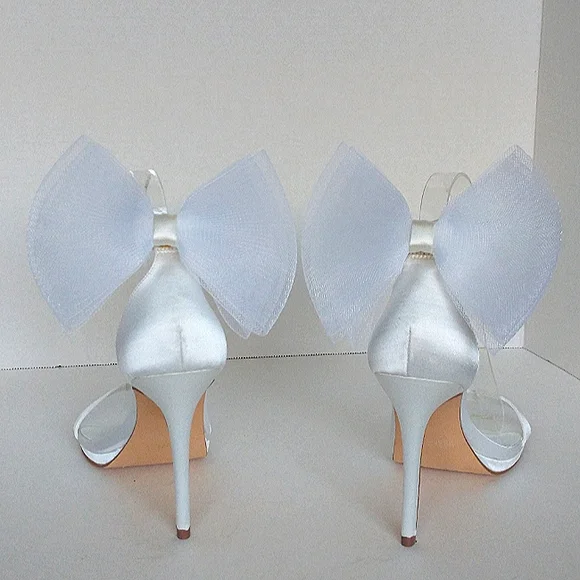 Like New Dream Pairs White Satin Stiletto Dress Sandals with Detachable Bow - Picture 5 of 15
